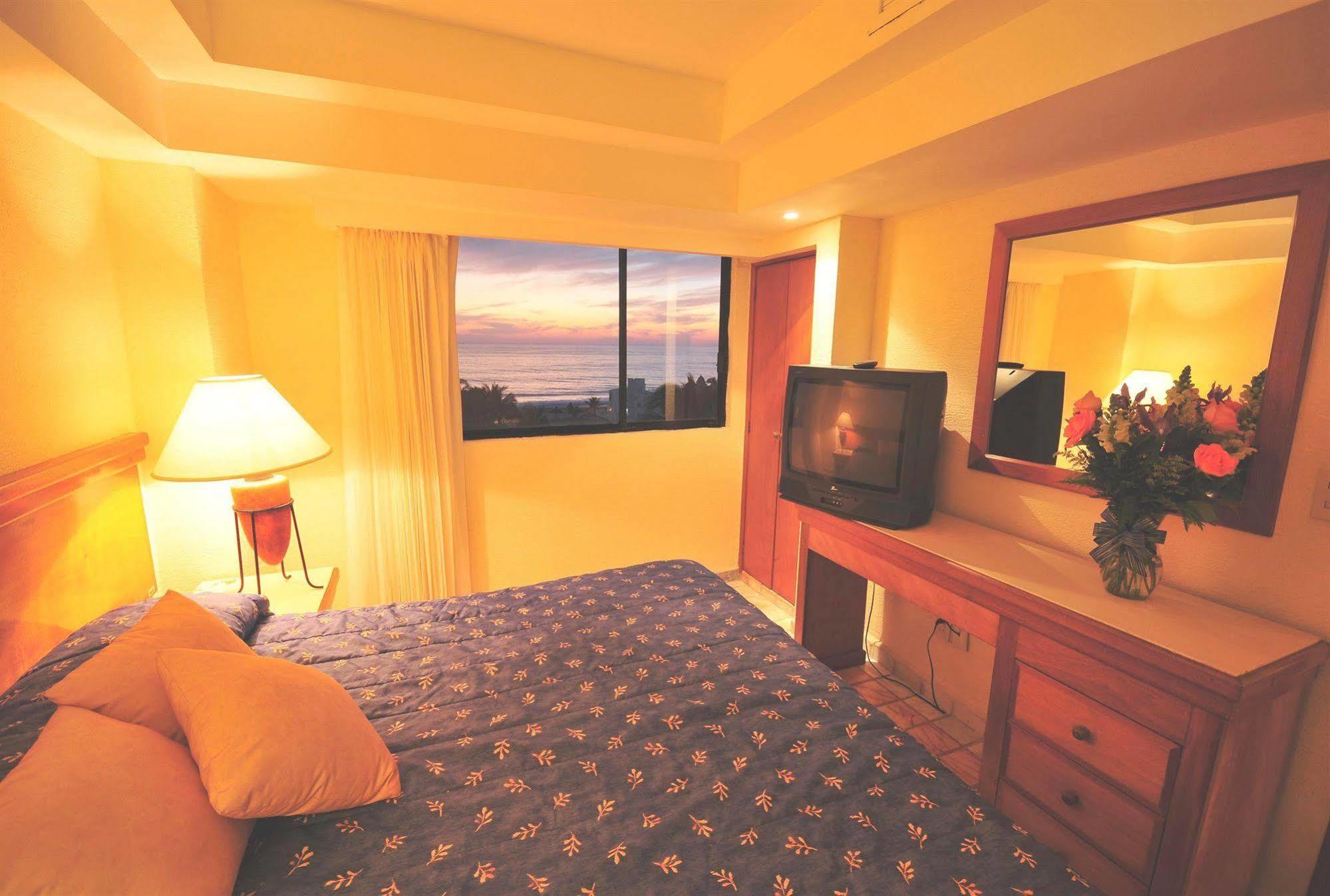 Ocean Breeze Mazatlan Hotell Exteriör bild